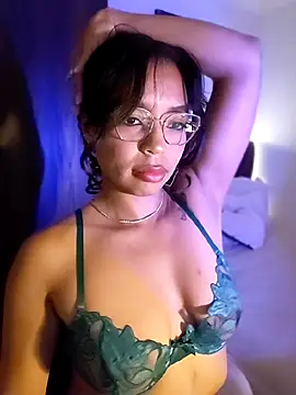nathyjonees online show from July 13, 10:38 am