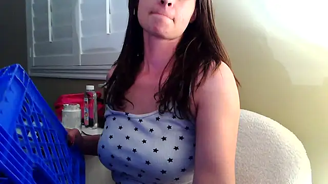 katmeowyou online show from April 23, 8:44 am