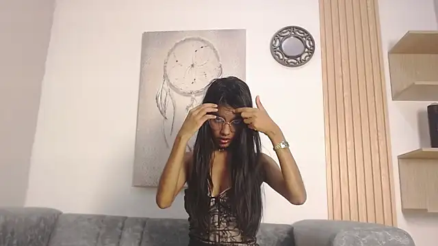 queen adhara online show from March 10, 3:05 pm