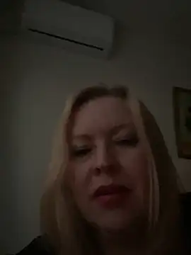 JanieLight53 online show from May 15, 10:56 pm