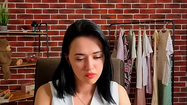 FrancessGonzalez online show from March 30, 1:22 pm