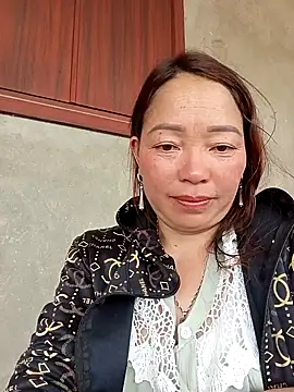 Yellow-pink online show from April 23, 4:42 am