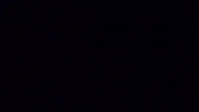 A model1 online show from March 23, 10:32 am