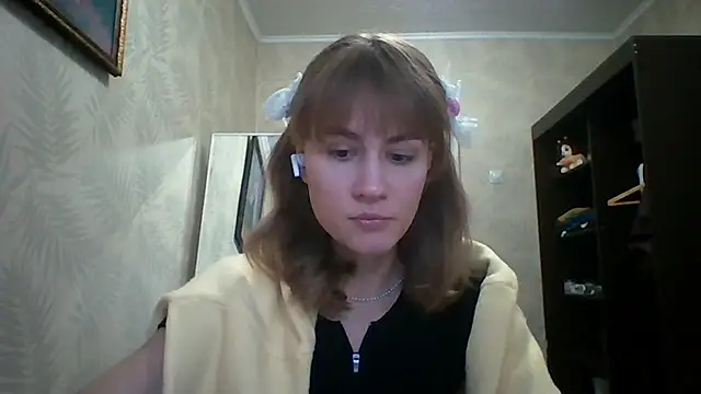 ElenoreHolguin online show from April 25, 3:20 pm