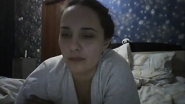 Alisa07qw online show from April 13, 2:29 pm