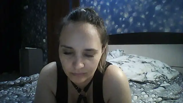 Alisa07qw online show from June 3, 3:17 pm