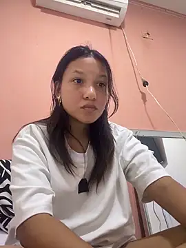 SoftPeachh online show from April 3, 5:27 am