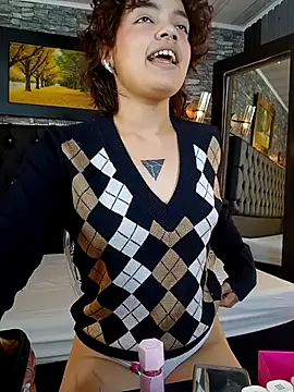 Kittylatina  online show from April 11, 3:12 am