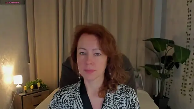 LeticiaRomano online show from April 19, 4:01 am