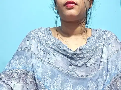 Emma 4433 online show from April 8, 5:04 pm