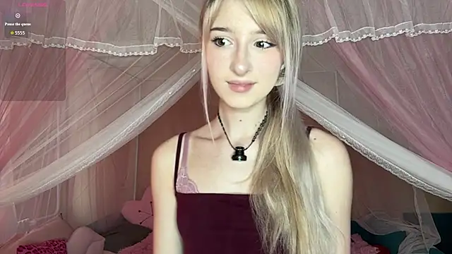OnlyEva1 online show from June 5, 9:04 am