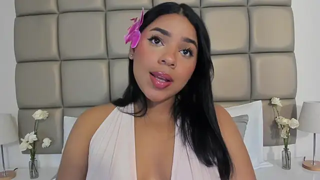 lilly williamss online show from June 6, 7:03 am
