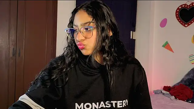 PaulaCutexs online show from April 15, 4:13 am