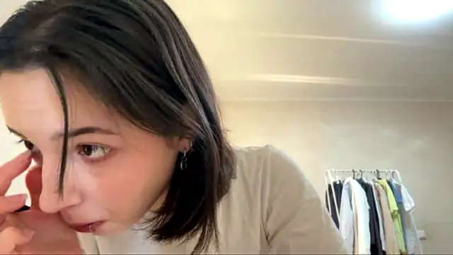 KateMiragee online show from March 12, 8:39 am