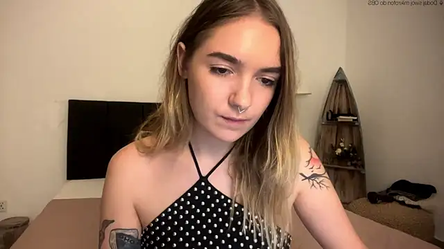 RoxyWet online show from April 27, 1:52 pm