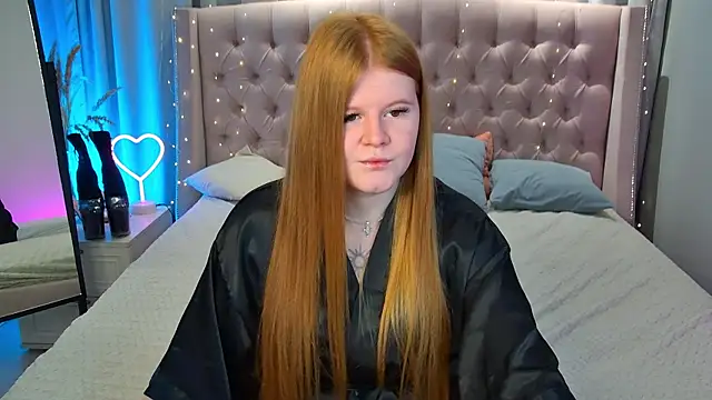 JessicaEmber online show from April 14, 5:29 am