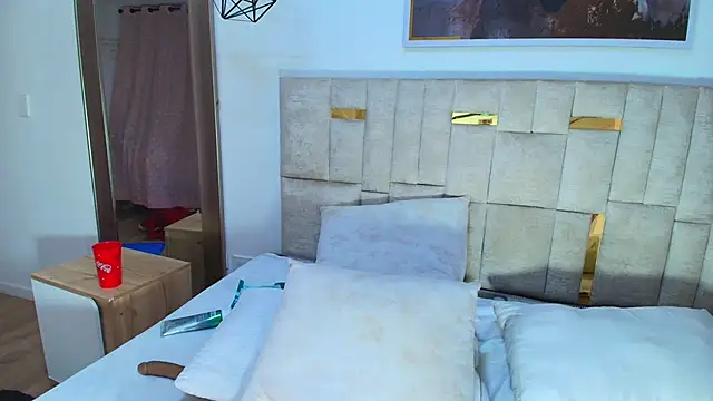 Sluttyysucker  online show from April 25, 1:41 pm