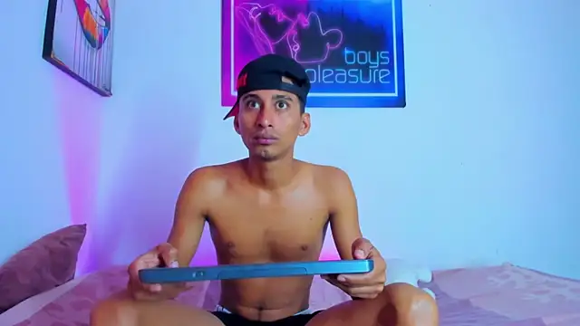 Boys xxx  online show from April 19, 12:16 pm