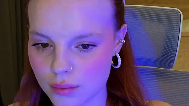 mollybossy online show from April 7, 3:58 pm