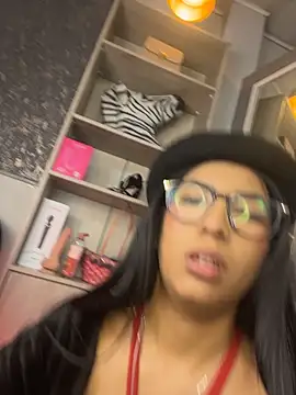 Gretel Streit online show from April 15, 8:15 am