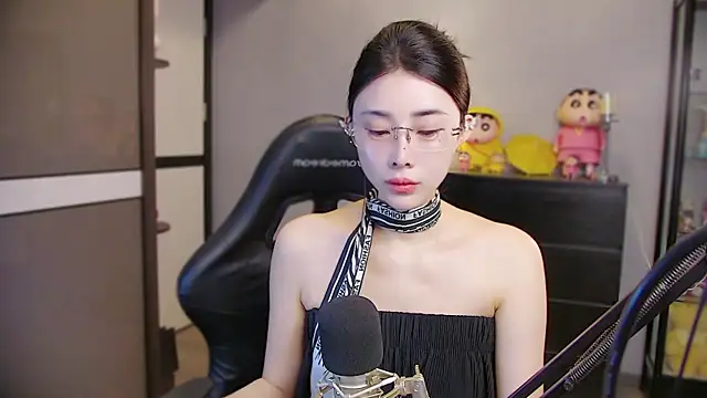 XiaoYuBao- online show from July 5, 6:13 pm