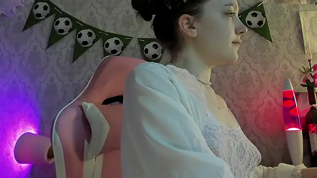 RileyNymph online show from July 1, 4:23 am