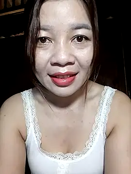 Yiyi102300 online show from April 27, 11:46 pm