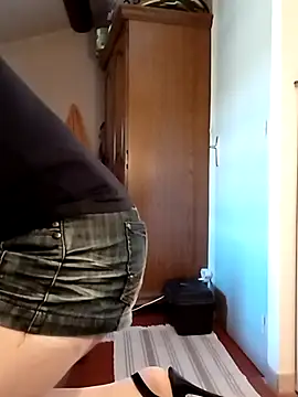 stephie83 online show from July 1, 3:44 pm
