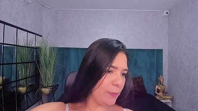 Emily-brown  online show from April 23, 7:27 pm