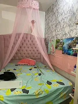 Hopeluna online show from April 18, 9:48 pm