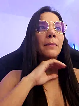 miaeyex online show from May 11, 4:04 pm