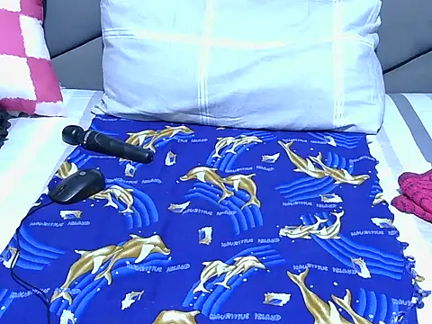 Melitaxx online show from April 18, 4:15 am