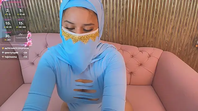 Aminaa Kaarim online show from March 24, 8:36 pm