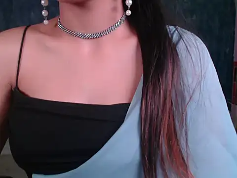 Naughty Nisha19 online show from April 6, 6:36 am