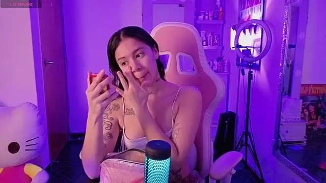 Oliviasims online show from April 25, 10:29 pm