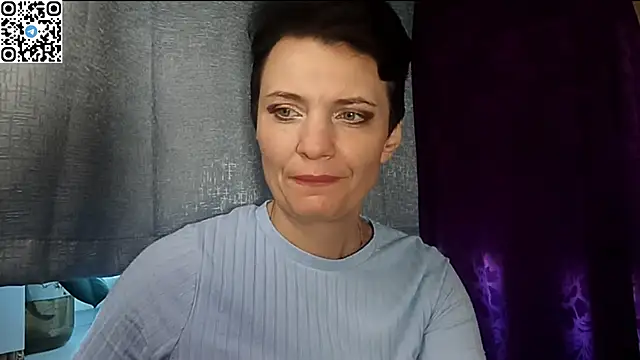 HotMamaQueen234 online show from May 4, 3:49 pm