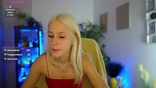 Luna Grace18 online show from July 1, 1:21 pm