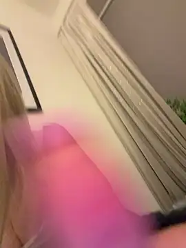 Lillamatilda online show from March 22, 12:05 am