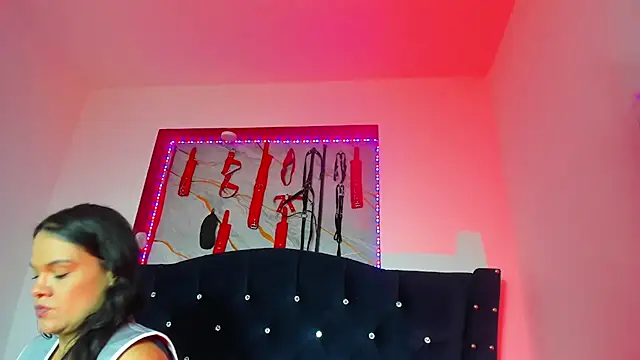 KiraXxx hh online show from April 21, 1:42 am