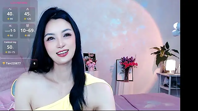 Evelyn-007 online show from April 22, 12:02 pm