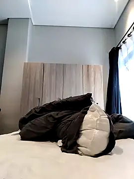 Slenderbae99 online show from April 9, 11:04 am