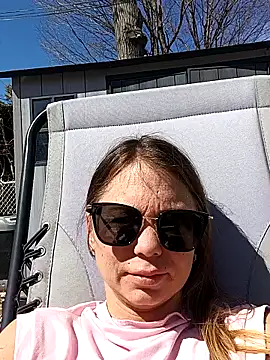 Couple qc online show from April 25, 2:58 pm