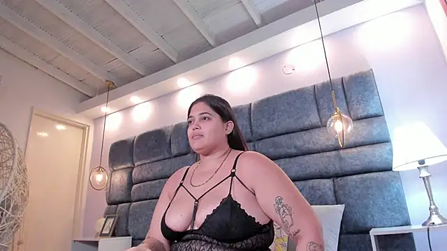 estrellalux online show from March 19, 10:14 pm