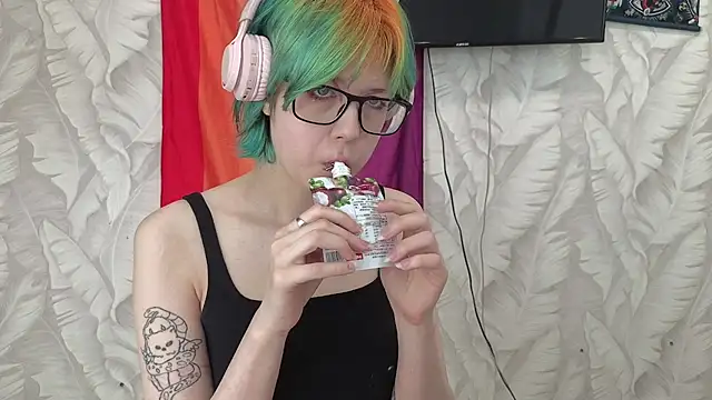 LittleKittenStar online show from June 7, 12:45 pm