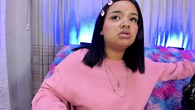 SofiiaCutee online show from June 5, 4:05 am