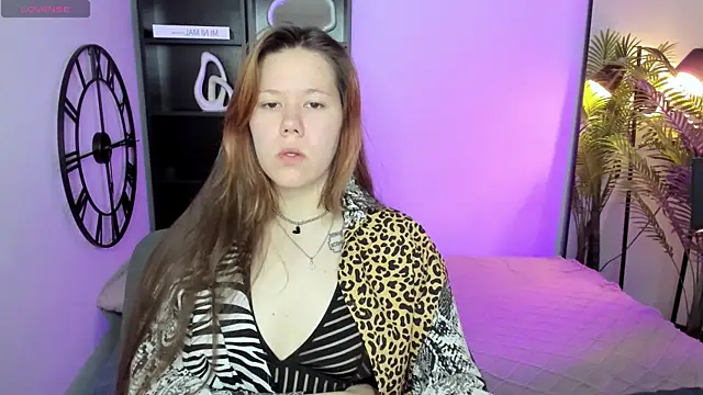 Vanessa ama online show from May 28, 5:38 am