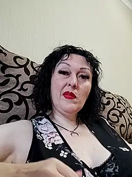 HelgaDennis online show from May 31, 4:40 am