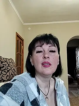 HelgaDennis online show from April 20, 4:15 am