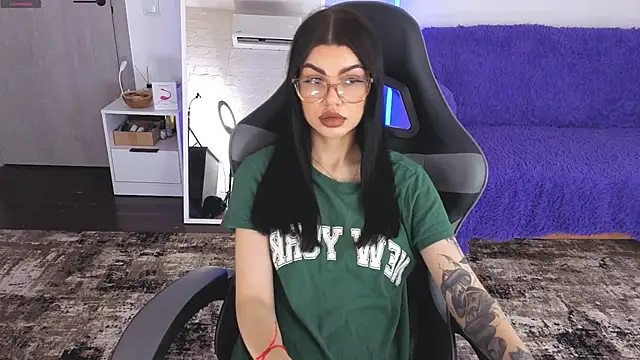 AnacondaOnn online show from April 18, 8:28 am