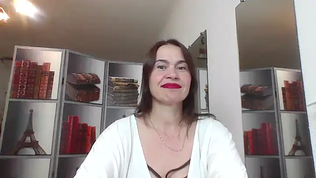 Selena Moo online show from June 1, 1:35 pm